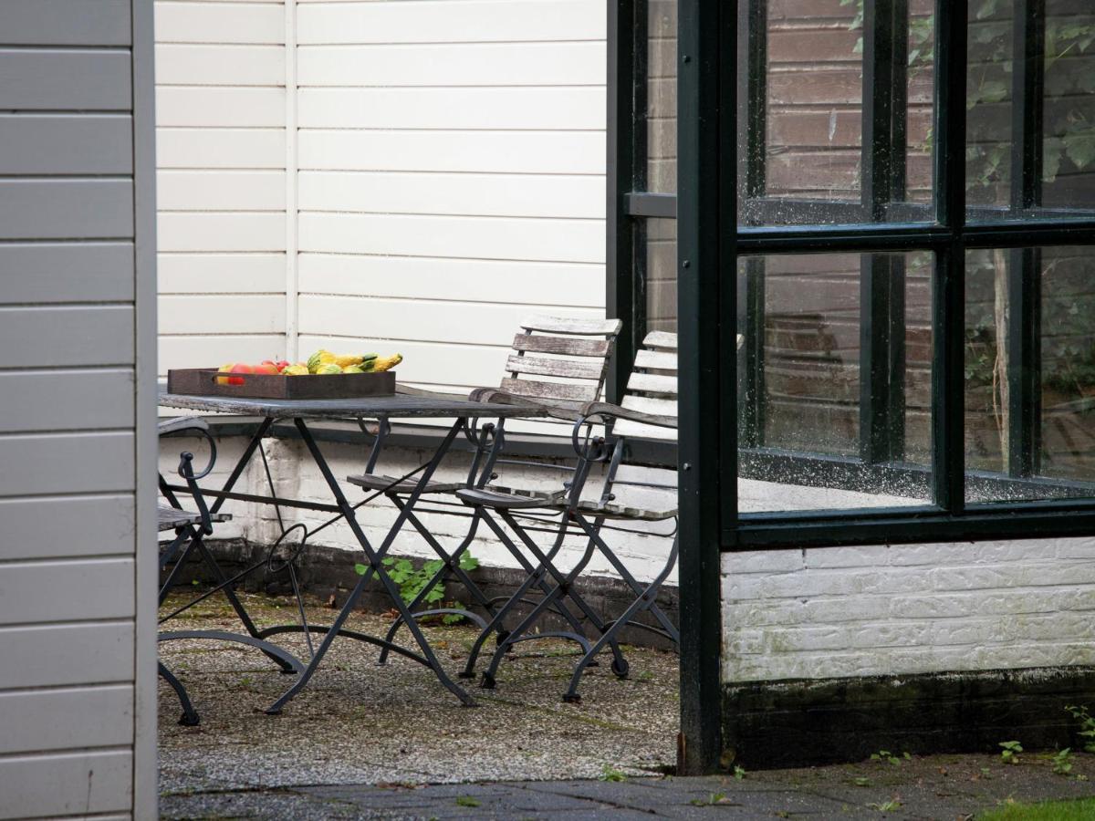 Fairytale Cottage In Nes Friesland With Garden 외부 사진